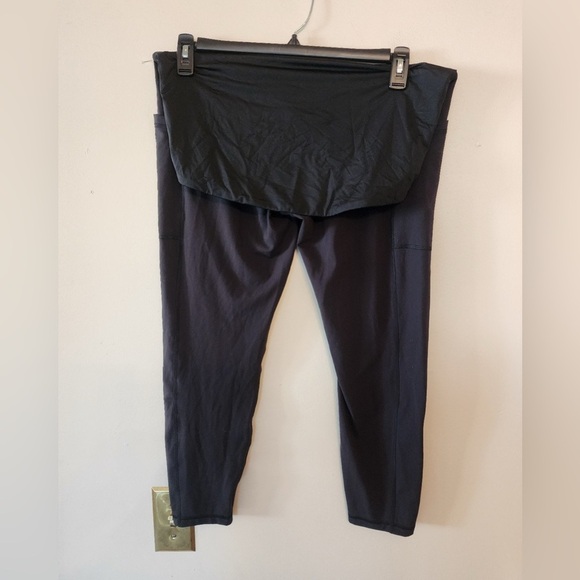 Over Belly Maternity capri Leggings Isabel Maternity Ingrid & Isabel Black xxl - Picture 3 of 4